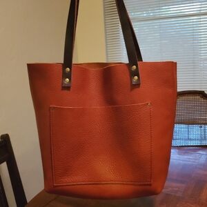 RETIRED COLOR Portland Leather Medium Classic Medium Tote in Sedona